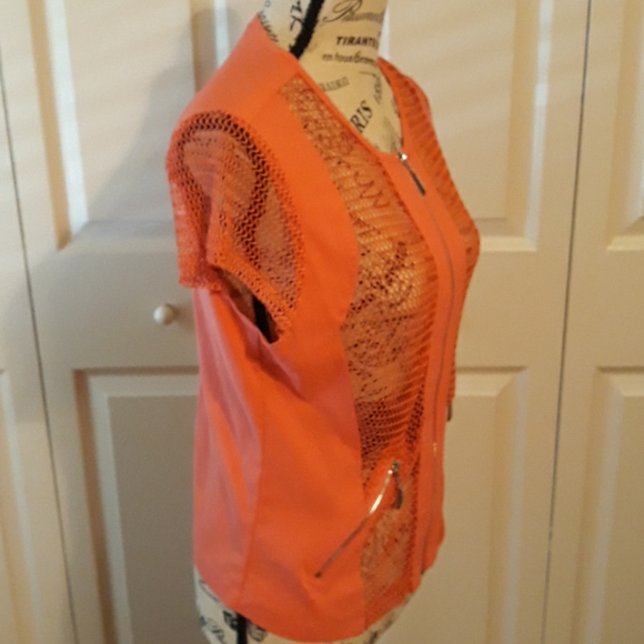 Top - Picture 2 of 7